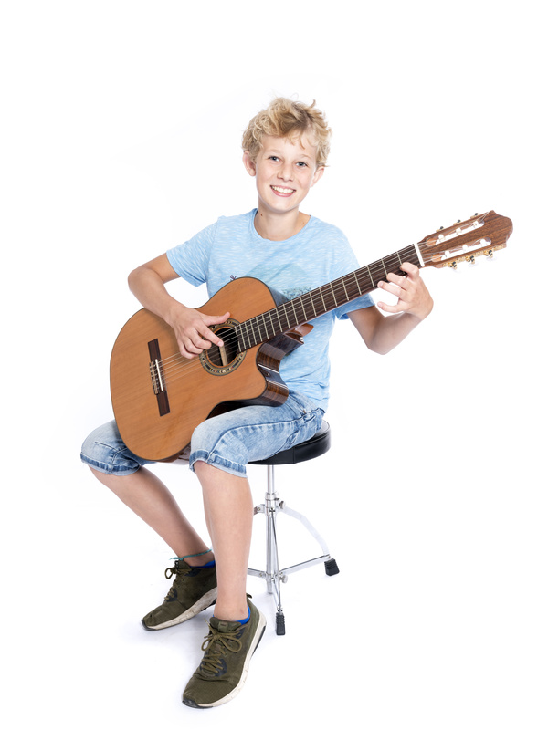 Urheber (Gitarrenspieler): © ahavelaar / Fotolia